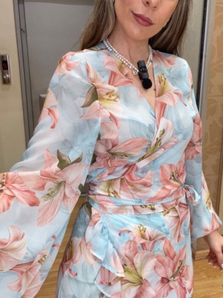 Floral printed σιελ-ροζ μακρυμάνικη κρουαζέ μπλούζα με ιδιαίτερο τύπωμα λουλούδια και με καμπάνα μανίκια Be You  