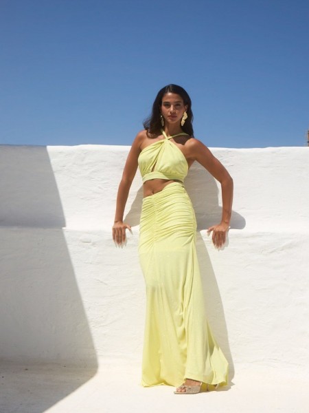 Κίτρινη lurex ψηλόμεση maxi ελαστική φούστα με σούρες στο πλάι και ιδιαίτερο άνοιγμα στην μέση Be You