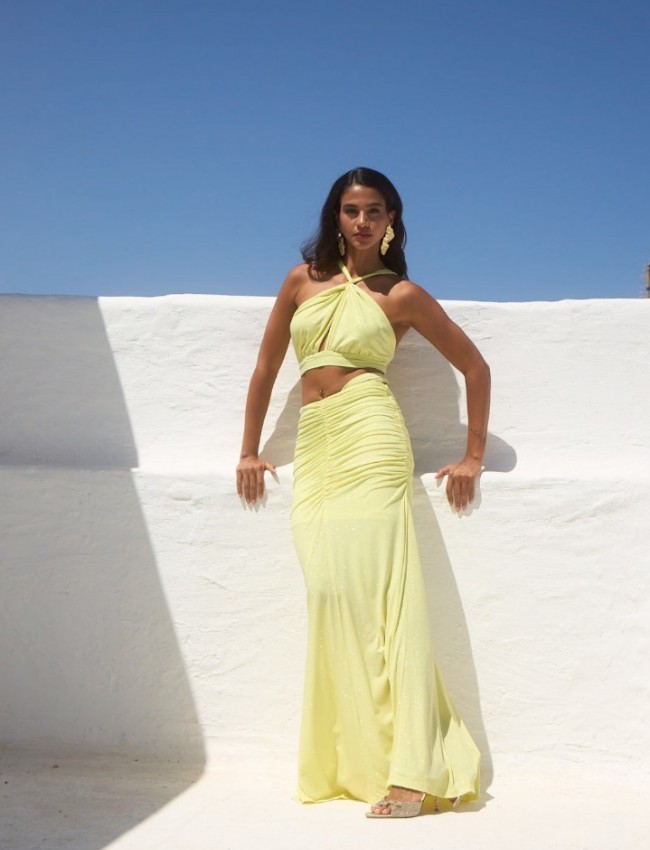 Κίτρινη lurex ψηλόμεση maxi ελαστική φούστα με σούρες στο πλάι και ιδιαίτερο άνοιγμα στην μέση Be You