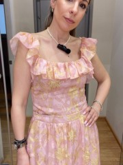 Floral printed ροζ αμάνικη cropped μπλούζα με βολάν στους ώμους, ανοιχτή στρογγυλή λαιμόκοψη και δέσιμο με φιόγκο πίσω στην πλάτη Be You