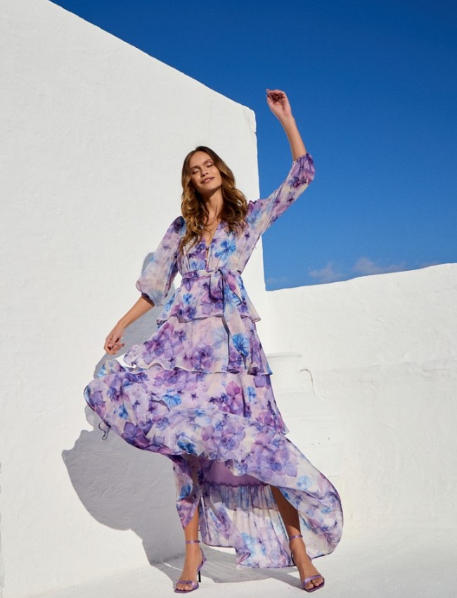 Floral printed λιλά μακρυμάνικο maxi φόρεμα, με 3/4 μανίκι, σε κλος γραμμή με επίπεδα, V-λαιμόκοψη, λάστιχο στην μέση, σούρες στους ώμους και αποσπώμενη ζώνη Be You