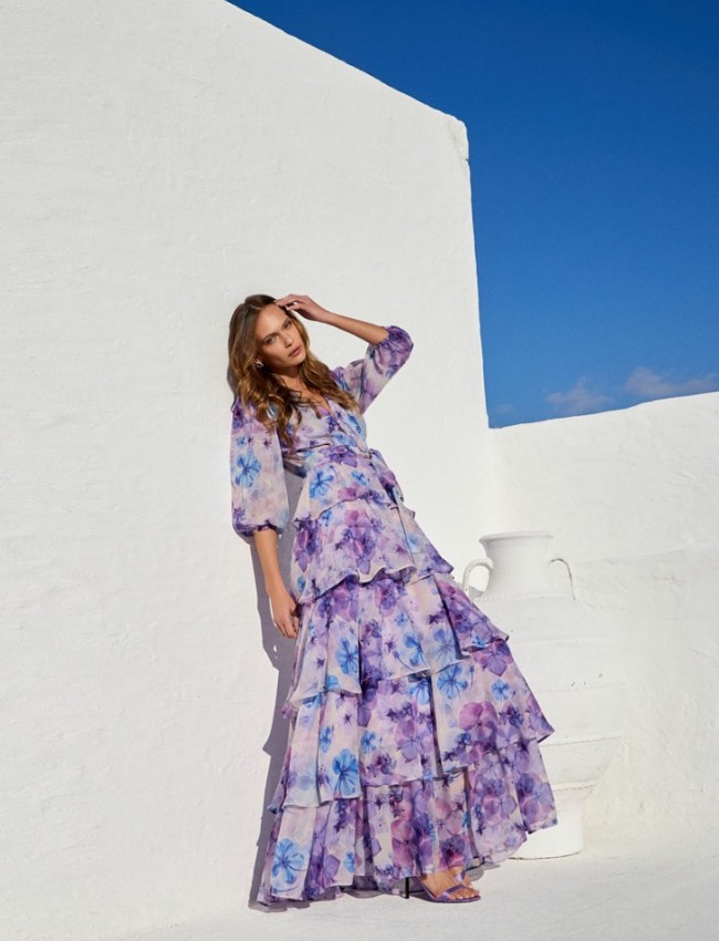 Floral printed λιλά μακρυμάνικο maxi φόρεμα, με 3/4 μανίκι, σε κλος γραμμή με επίπεδα, V-λαιμόκοψη, λάστιχο στην μέση, σούρες στους ώμους και αποσπώμενη ζώνη Be You