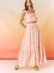 Floral printed ροζ αμάνικη cropped μπλούζα με βολάν στους ώμους, ανοιχτή στρογγυλή λαιμόκοψη και δέσιμο με φιόγκο πίσω στην πλάτη Be You