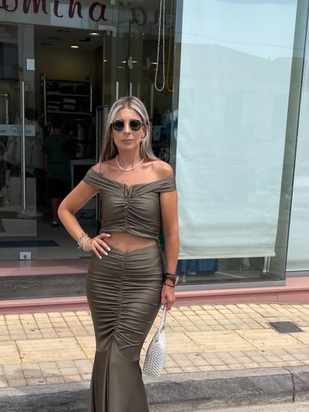 Λαδί αμάνικo cropped Vivian top, με σούρες μπροστά και πίσω και χρυσό μεταλλικό στοιχείο Be You 