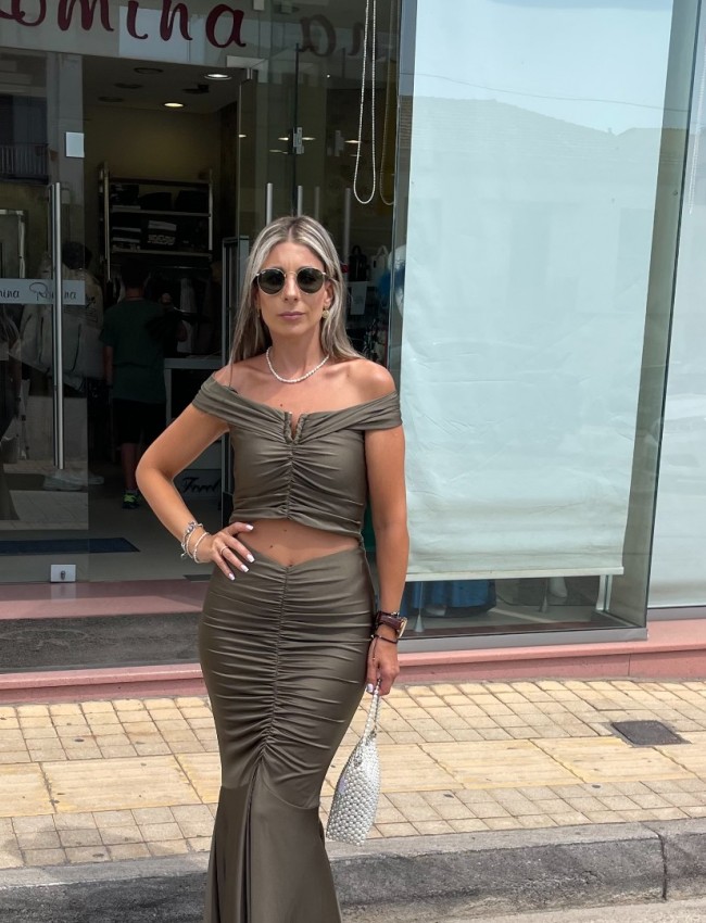 Λαδί αμάνικo cropped Vivian top, με σούρες μπροστά και πίσω και χρυσό μεταλλικό στοιχείο Be You 
