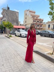 Μπορντώ μακρυμάνικο maxi Alica φόρεμα με σούρες μπροστά και σκίσιμο Be You