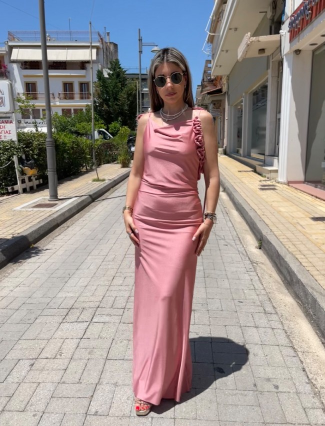 Ροζ-nude αμάνικο ζέρσευ maxi εξώπλατο φόρεμα, σε γοργονέ γραμμή, με σούρες πίσω, άνοιγμα στην πλάτη και 3D-λουλούδια Be you