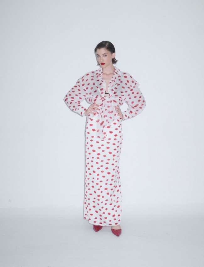 Εμπριμέ λευκό ημιδιάφανο oversized πουκάμισο με τύπωμα κόκκινα χείλη Combos knitwear
