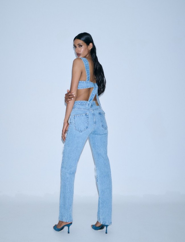Blue jean παντελόνι σε ίσια γραμμή, με καρδούλες ξέφτια στο μπροστινό μέρος Combos Knitwear