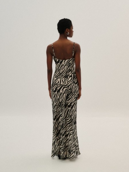 Zebra printed μαύρο μουσελίνα αμάνικο maxi φόρεμα, με ντραπέ λαιμόκοψη, λεπτές ρυθμιζόμενες τιράντες και εσωτερική φόδρα Combos Knitwear
