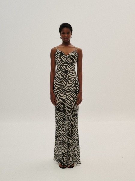 Zebra printed μαύρο μουσελίνα αμάνικο maxi φόρεμα, με ντραπέ λαιμόκοψη, λεπτές ρυθμιζόμενες τιράντες και εσωτερική φόδρα Combos Knitwear