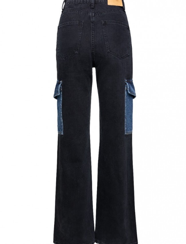 Μαύρο ψηλόμεσο cargo jean σε ίσια γραμμή, με blue jean πλάγιες και τετράγωνες τσέπες Combos knitwear 