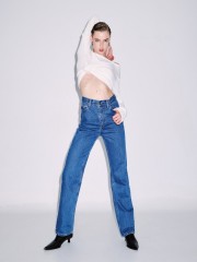 Blue Jean ψηλόμεσο basic παντελόνι σε ίσια γραμμή , τετράγωνες τσέπες πίσω και χωρίς ξεβαμματα combos 