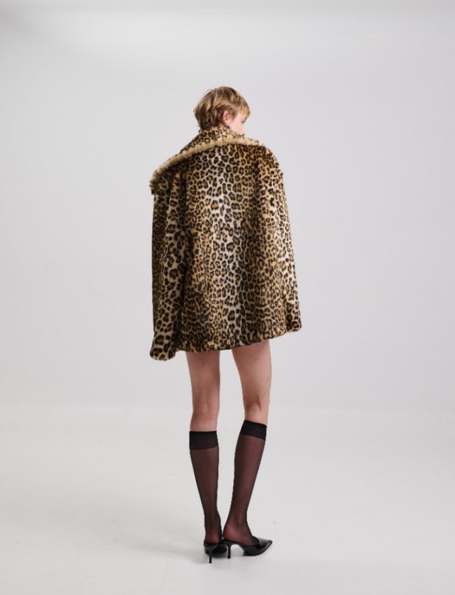 Animal printed καφέ γούνα-παλτό, με πέτο γιακά και κλείσιμο με κρυφές σούστες μπροστά Combos Knitwear 