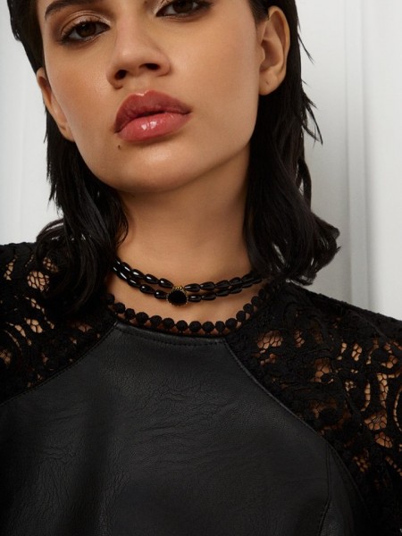 Black beads Choker