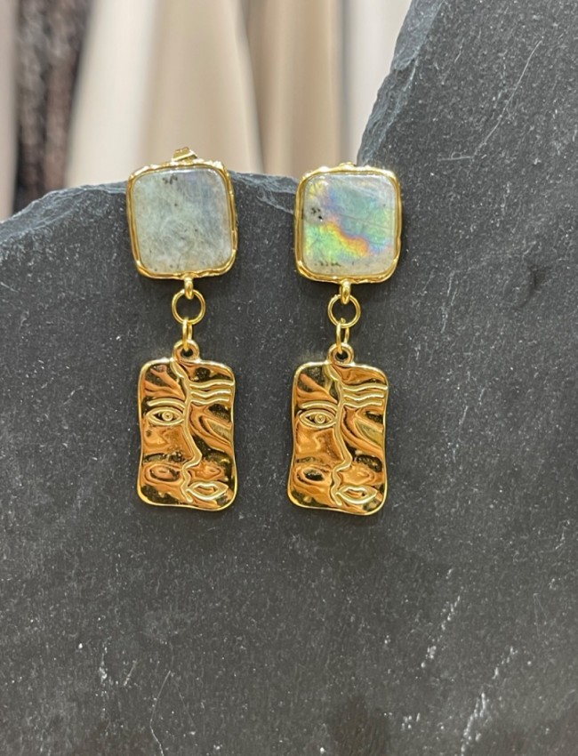 WHITE STONE GOLD EARRINGS