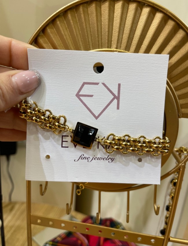 Gold chain-black crystal bracelet