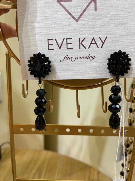 Black crystals-flowers earrings