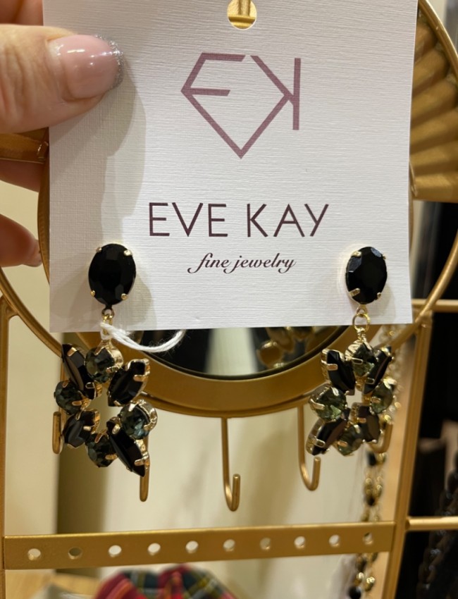 Black-khaki crystals earrings