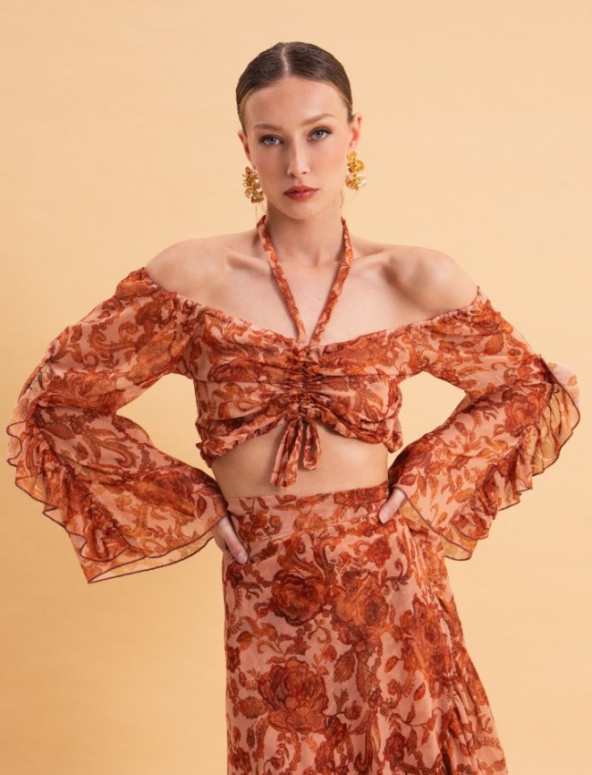 CINNAMON BLOOMS OFF SHOULDERS TOP WITH GOLD DETAILS Eveleya 