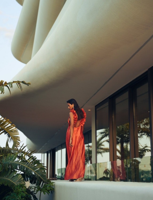 GOLDEN HOUR MAXI SHIMMERING PLEATED DRESS