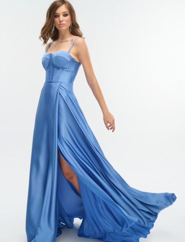 Light blue αμάνικο maxi σατέν φόρεμα σε κλος γραμμή, με εφαρμοστό μπούστο, αποσπώμενες τιράντες και ρυθμιζόμενα κορδόνια στην πλάτη For you fashion