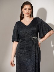 Μπλε navy lurex κοντομάνικο maxi φόρεμα με μικρό V στην λαιμόκοψη , αγκράφα-καρδιά μπροστά με στρας  και μπροστινό άνοιγμα for you fashion