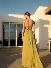 Olive strapless maxi φόρεμα από μουσελίνα, με μπροστινό σκίσιμο, δέσιμο με κορδόνια στην πλάτη και μπούστο με σούρες For You Fashion 