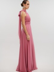 Old pink αμάνικο maxi φόρεμα με glitter, σε κλος γραμμή, με κλειστή στρογγυλή λαιμόκοψη, παρτούς ώμους και κλείσιμο με φερμουάρ και φιόγκο ψηλά στην πλάτη For you fashion