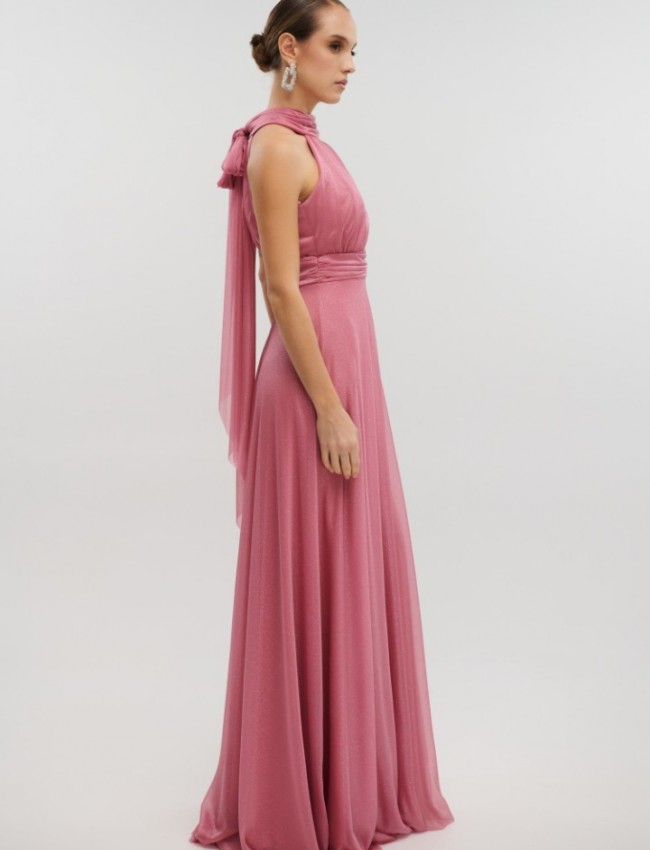 Old pink αμάνικο maxi φόρεμα με glitter, σε κλος γραμμή, με κλειστή στρογγυλή λαιμόκοψη, παρτούς ώμους και κλείσιμο με φερμουάρ και φιόγκο ψηλά στην πλάτη For you fashion