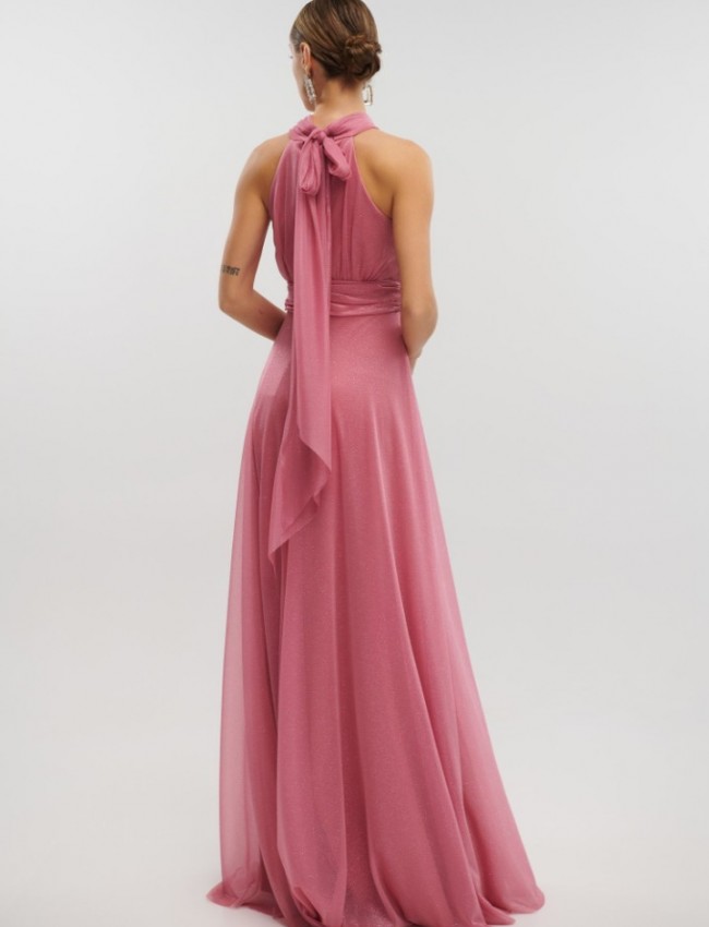 Old pink αμάνικο maxi φόρεμα με glitter, σε κλος γραμμή, με κλειστή στρογγυλή λαιμόκοψη, παρτούς ώμους και κλείσιμο με φερμουάρ και φιόγκο ψηλά στην πλάτη For you fashion