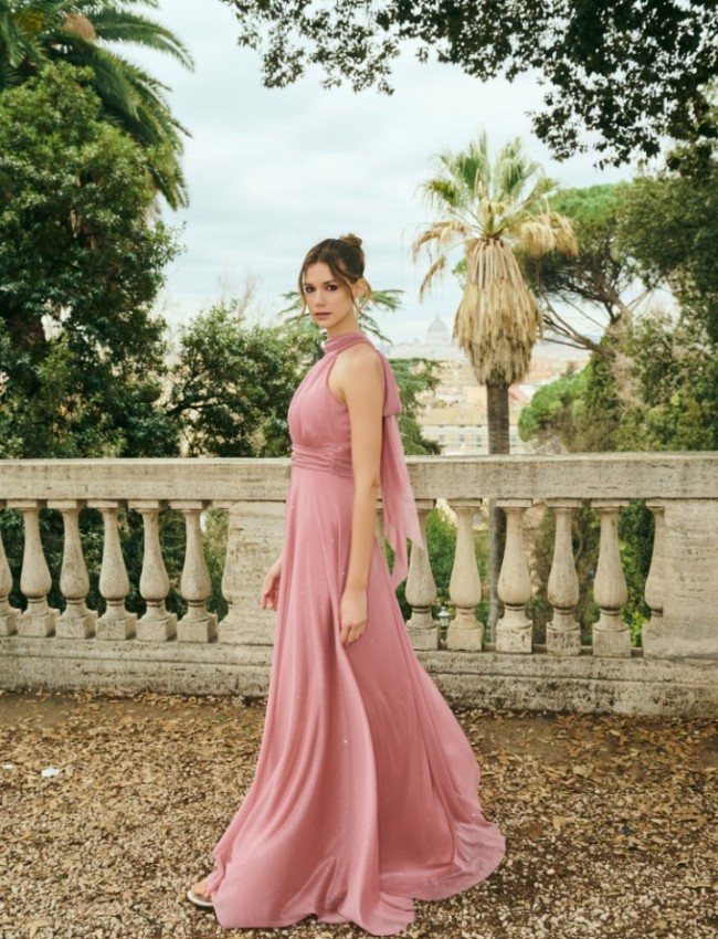 Old pink αμάνικο maxi φόρεμα με glitter, σε κλος γραμμή, με κλειστή στρογγυλή λαιμόκοψη, παρτούς ώμους και κλείσιμο με φερμουάρ και φιόγκο ψηλά στην πλάτη For you fashion