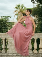 Old pink αμάνικο maxi φόρεμα με glitter, σε κλος γραμμή, με κλειστή στρογγυλή λαιμόκοψη, παρτούς ώμους και κλείσιμο με φερμουάρ και φιόγκο ψηλά στην πλάτη For you fashion
