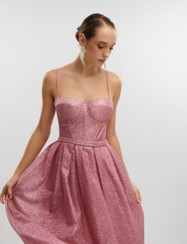 Old pink αμάνικο midi φόρεμα από glitter τούλι με πιέτες, μπούστο–κορσές, αποσπώμενες τιράντες και κλείσιμο με κορδόνια στην πλάτη for you fashion