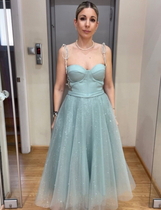 Μέντα strapless midi τούλινο φόρεμα με glitter, μη αποσπώμενο ζωνάκι στην μέση, ασημί κορδόνι στο πλάι και κλείσιμο με φερμουάρ πίσω For you fashion