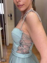 Μέντα strapless midi τούλινο φόρεμα με glitter, μη αποσπώμενο ζωνάκι στην μέση, ασημί κορδόνι στο πλάι και κλείσιμο με φερμουάρ πίσω For you fashion
