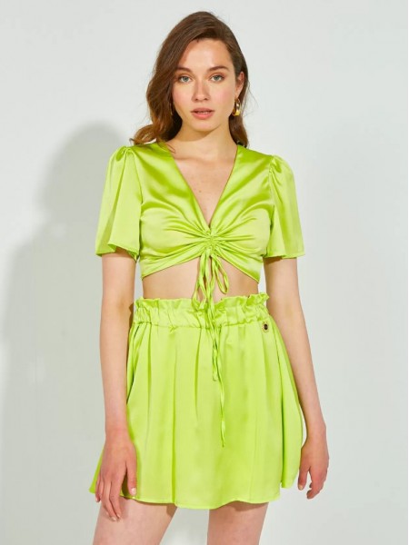 Lime κοντομάνικη σατέν cropped μπλούζα με σούρες μπροστά και μανίκια βολάν Lynne 