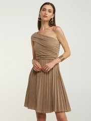 Nude πλισέ lurex mini φόρεμα, με έναν ώμο, ελαστική μέση και κρουαζέ φούστα LYNNE