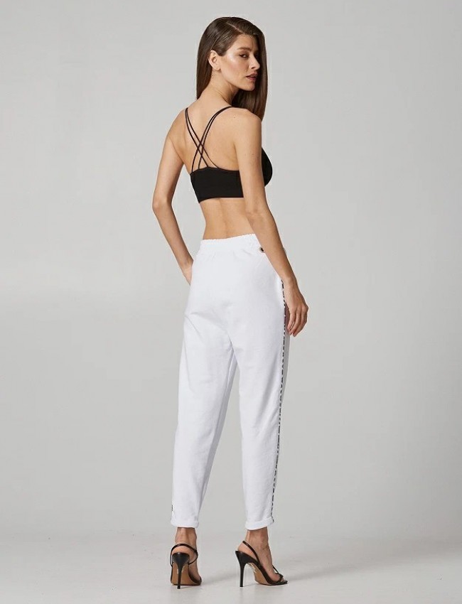 Μαύρο ελαστικό ripped bralette με αποσπώμενες μπανέλες και λεπτομέρεια στην πλάτη Lynne