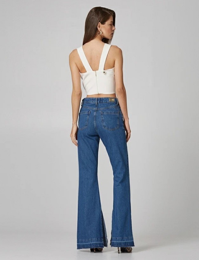 Εκρού cropped top αμάνικο με φαρδιά τιράντα και τετράγωνη λαιμόκοψη Lynne