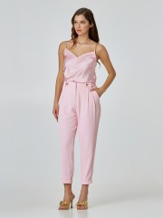 Ροζ  σατέν αμάνικη μπλούζα lingerie σε μεσάτη γραμμή, V-λαιμόκοψη και λεπτές ρυθμιζόμενες τιράντες με χρυσή αλυσίδα  Lynne 