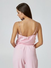 Ροζ  σατέν αμάνικη μπλούζα lingerie σε μεσάτη γραμμή, V-λαιμόκοψη και λεπτές ρυθμιζόμενες τιράντες με χρυσή αλυσίδα  Lynne 