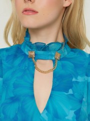 Floral printed πετρόλ μακρυμάνικο κοντό φόρεμα με σούρες στο κάτω μέρος, δάκρυ άνοιγμα στην κλειστή λαιμόκοψη και μικρά βολάν στους ώμους Lynne 
