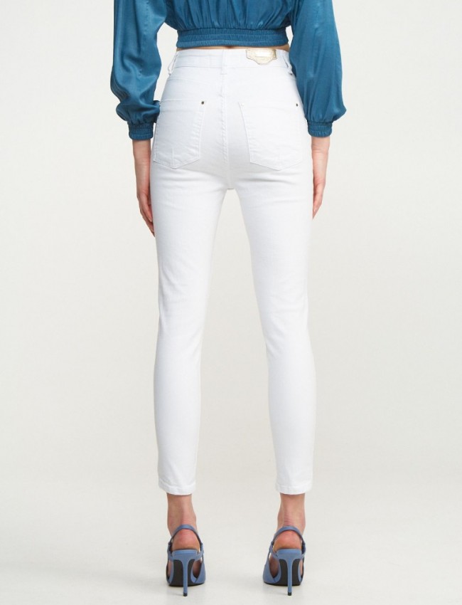 Λευκό high-waisted skinny jean σε ελαστικό ύφασμα και χρυσό διακοσμητικό πίσω στη μέση Lynne