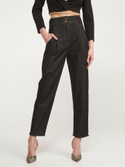 Μαύρο slouchy-fit high-waisted jean με μπάσκα στη μέση, μικρές πιέτες μπροστά και ξέφτι στο τελείωμα Lynne