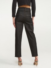 Μαύρο slouchy-fit high-waisted jean με μπάσκα στη μέση, μικρές πιέτες μπροστά και ξέφτι στο τελείωμα Lynne