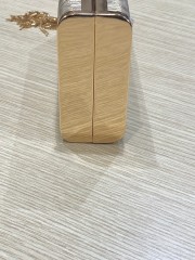 Χρυσό clutch με ιδιαίτερη υφή Lynne