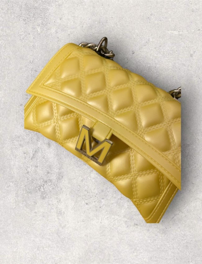 FLAT RHOMBUS small 25 MELLOW YELLOW/SATIN SILVER CHAIN SHOULDER BAG