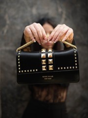 HELI SPIKE BLACK/GOLD CHAIN SHOULDERBAG