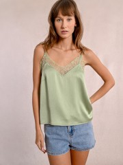 Φυστικί αμάνικο lingerie , σε ίσια γραμμή, με ριγέ ανάγλυφη ύφανση και λεπτές ρυθμιζόμενες τιράντες  Molly Bracken 